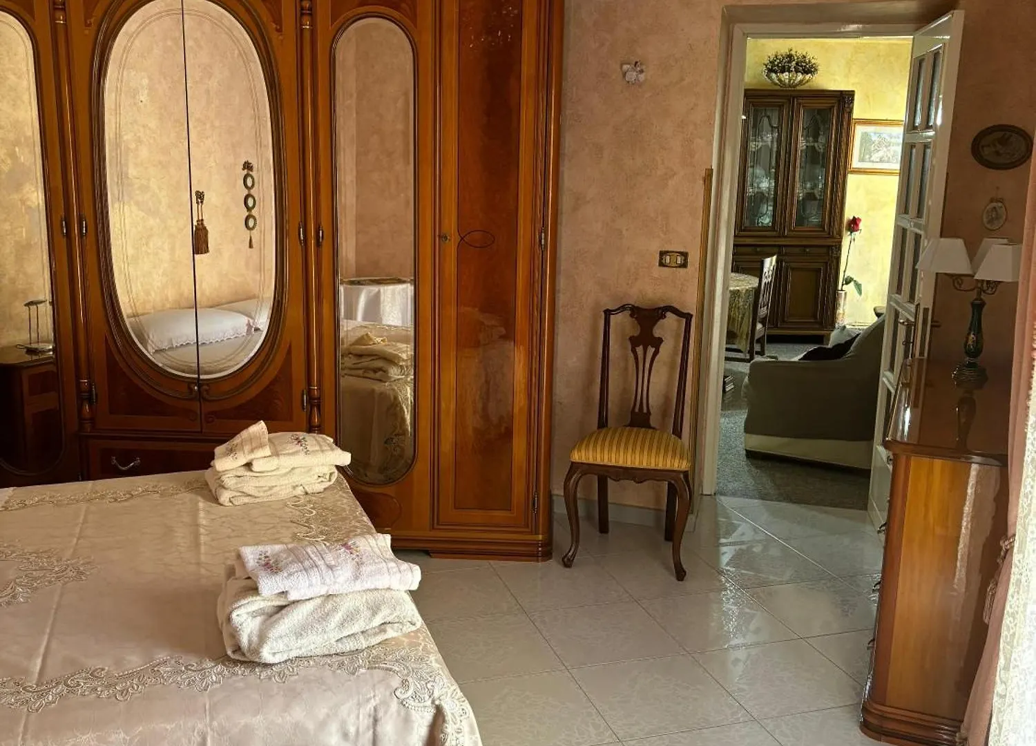 שאקה Appartamento Centro Storico Quartiere San Michele 0*,